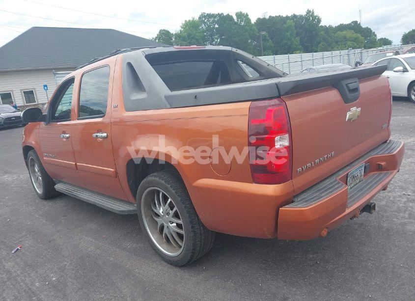 Photo 3 of 2008 Chevrolet Avalanche 1500 LTZ (VIN 3GNFK12388G232779)