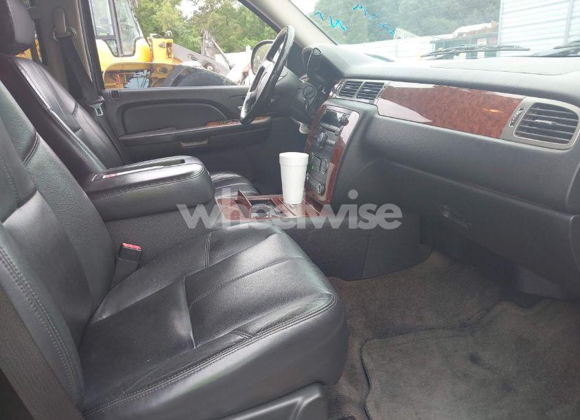 Photo 5 of 2008 Chevrolet Avalanche 1500 LTZ (VIN 3GNFK12388G232779)