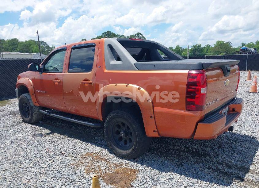 Photo 3 of 2007 Chevrolet Avalanche 1500 LT (VIN 3GNFK12397G114383)