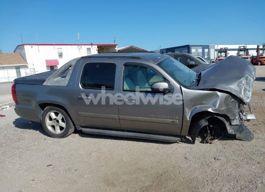 Photo 13 of 2007 Chevrolet Avalanche 1500 LTZ (VIN 3GNFK12397G239027)