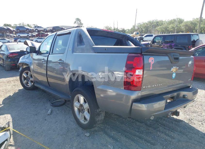 Photo 3 of 2007 Chevrolet Avalanche 1500 LTZ (VIN 3GNFK12397G239027)
