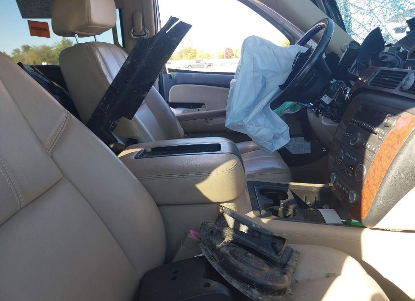 Photo 5 of 2008 Chevrolet Avalanche 1500 LT (VIN 3GNFK12398G111355)