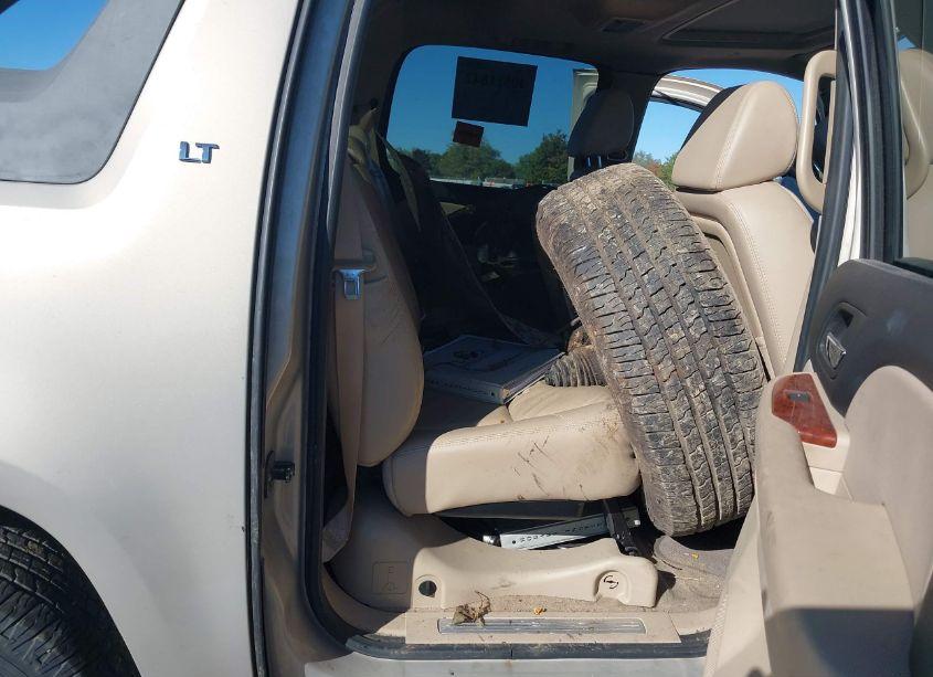 Photo 8 of 2008 Chevrolet Avalanche 1500 LT (VIN 3GNFK12398G111355)