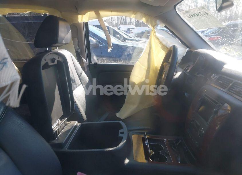 Photo 5 of 2008 Chevrolet Avalanche 1500 LTZ (VIN 3GNFK12398G127619)