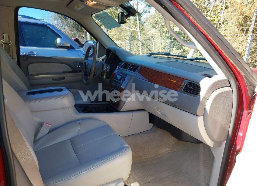 Photo 5 of 2007 Chevrolet Avalanche 1500 LTZ (VIN 3GNFK123X7G135629)