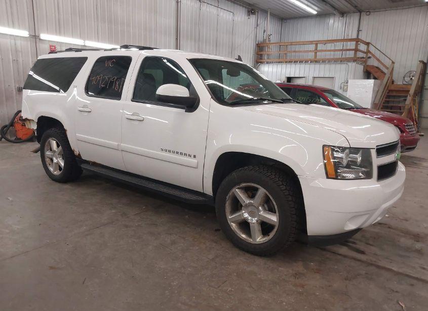 2007 Chevrolet Suburban 1500 LTZ (VIN 3GNFK16307G131325) main photo
