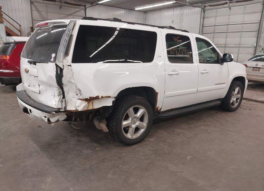 Photo 4 of 2007 Chevrolet Suburban 1500 LTZ (VIN 3GNFK16307G131325)