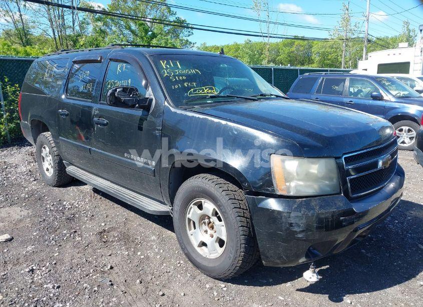 2007 Chevrolet Suburban 1500 LT (VIN 3GNFK16307G149257) main photo