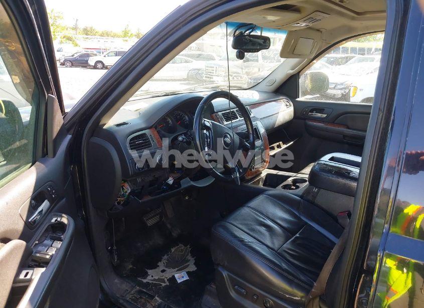 Photo 5 of 2007 Chevrolet Suburban 1500 LT (VIN 3GNFK16307G149257)