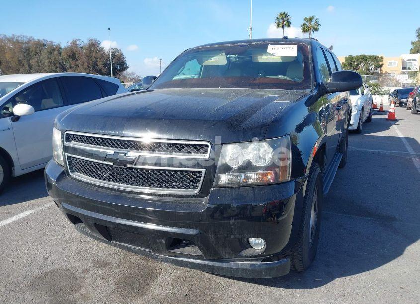 Photo 2 of 2007 Chevrolet Suburban 1500 LT (VIN 3GNFK16307G242439)