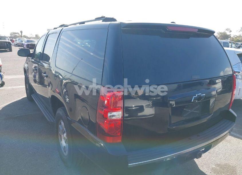 Photo 3 of 2007 Chevrolet Suburban 1500 LT (VIN 3GNFK16307G242439)
