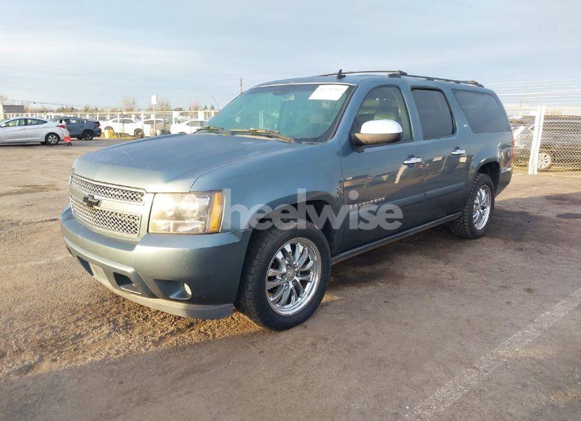 Photo 2 of 2008 Chevrolet Suburban 1500 LTZ (VIN 3GNFK16308G140995)