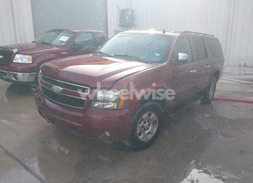 Photo 2 of 2008 Chevrolet Suburban 1500 LT (VIN 3GNFK16308G293344)