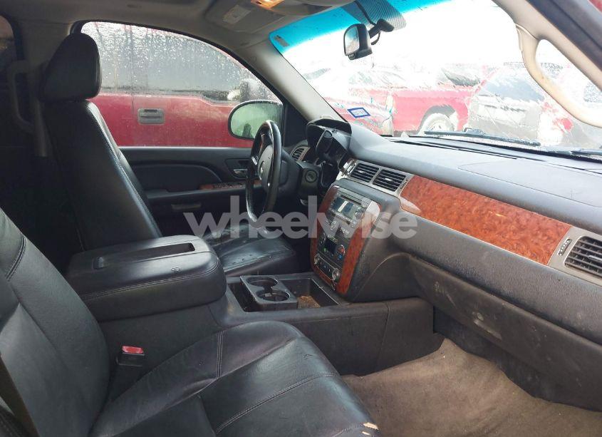 Photo 5 of 2008 Chevrolet Suburban 1500 LT (VIN 3GNFK16308G293344)