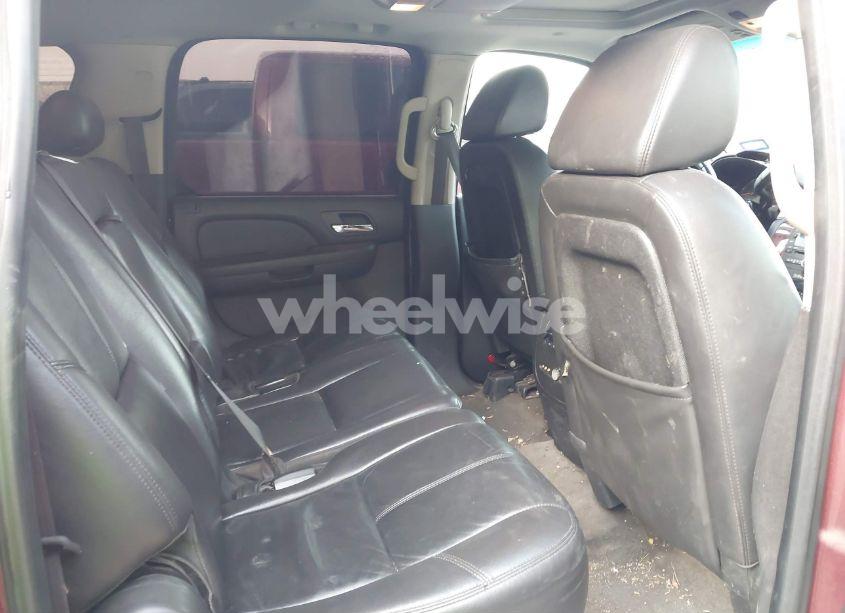 Photo 8 of 2008 Chevrolet Suburban 1500 LT (VIN 3GNFK16308G293344)