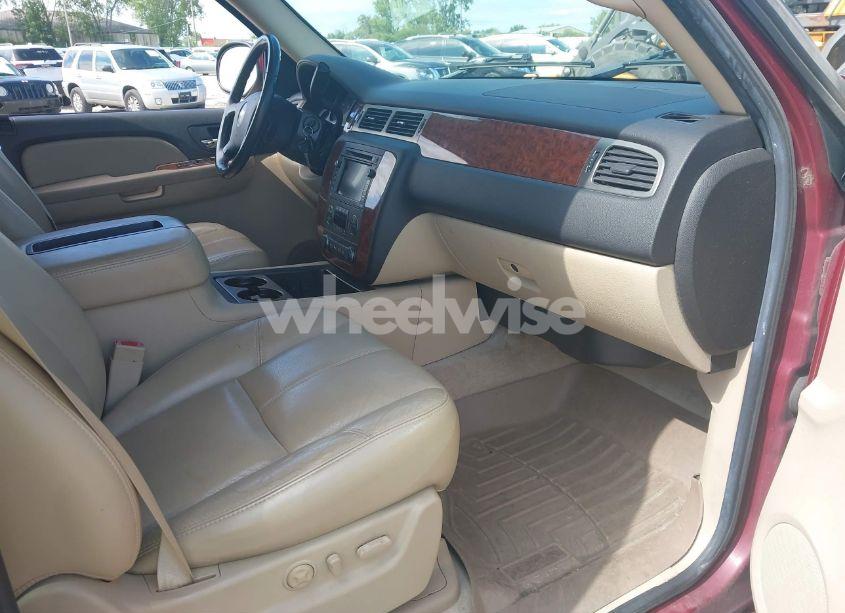 Photo 5 of 2007 Chevrolet Suburban 1500 LTZ (VIN 3GNFK16317G103758)