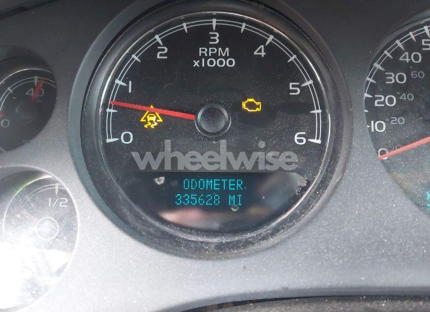 Photo 7 of 2007 Chevrolet Suburban 1500 LTZ (VIN 3GNFK16317G103758)