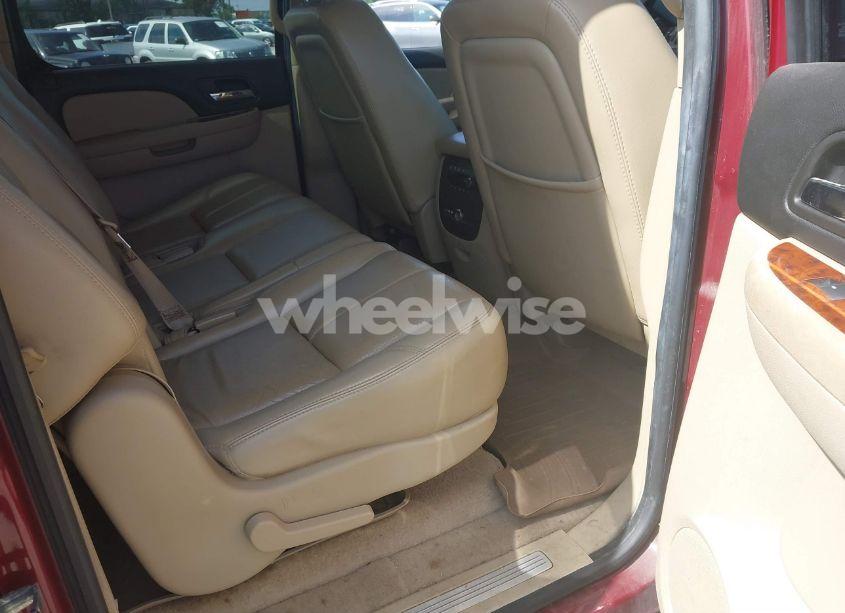 Photo 8 of 2007 Chevrolet Suburban 1500 LTZ (VIN 3GNFK16317G103758)