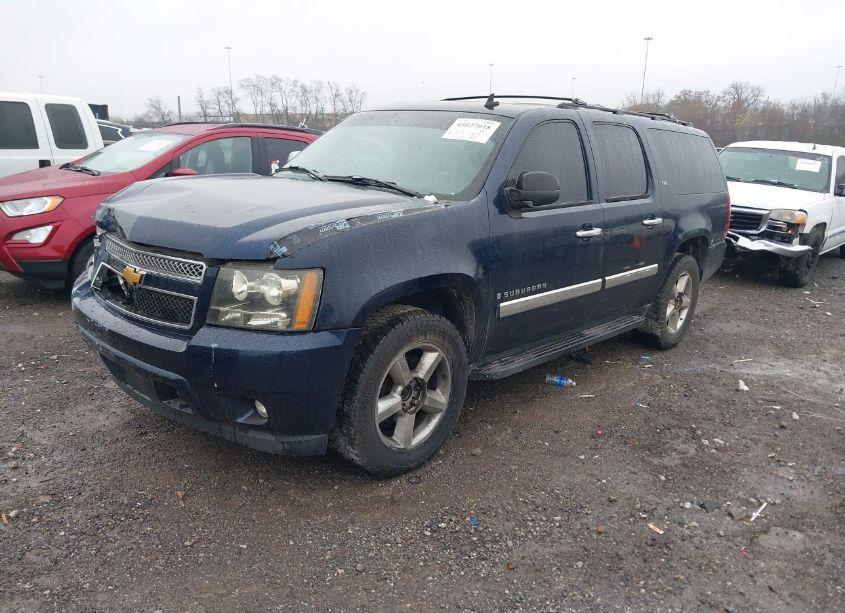 Photo 2 of 2007 Chevrolet Suburban 1500 LTZ (VIN 3GNFK16317G139952)