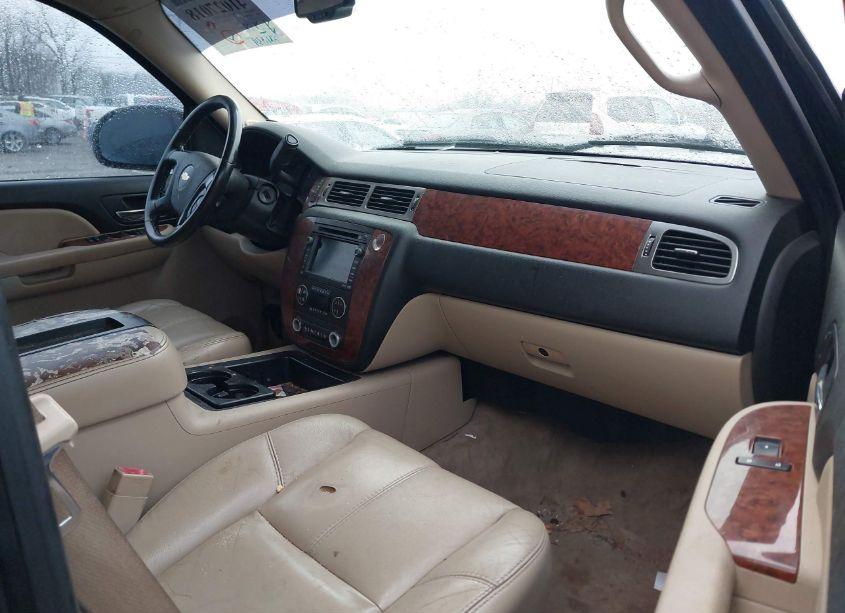 Photo 5 of 2007 Chevrolet Suburban 1500 LTZ (VIN 3GNFK16317G139952)