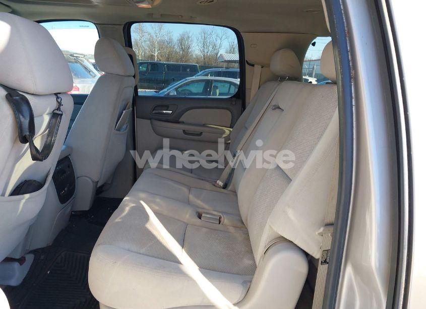 Photo 8 of 2007 Chevrolet Suburban 1500 LT (VIN 3GNFK16317G162972)