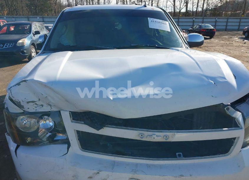 Photo 10 of 2007 Chevrolet Suburban 1500 LTZ (VIN 3GNFK16317G181618)