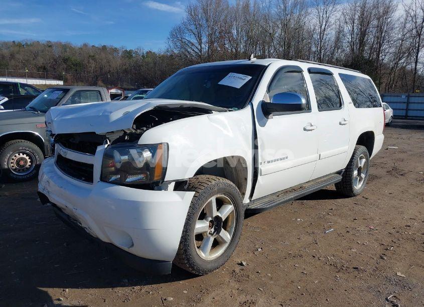 Photo 2 of 2007 Chevrolet Suburban 1500 LTZ (VIN 3GNFK16317G181618)