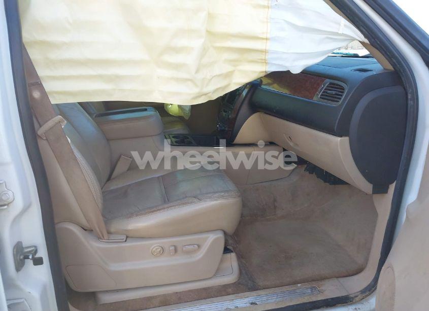 Photo 5 of 2007 Chevrolet Suburban 1500 LTZ (VIN 3GNFK16317G181618)