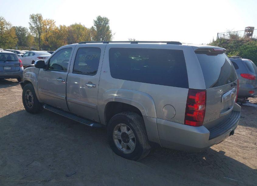 Photo 3 of 2007 Chevrolet Suburban 1500 LT (VIN 3GNFK16317G283534)