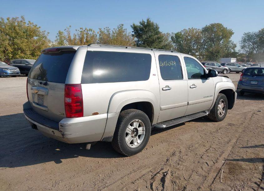 Photo 4 of 2007 Chevrolet Suburban 1500 LT (VIN 3GNFK16317G283534)