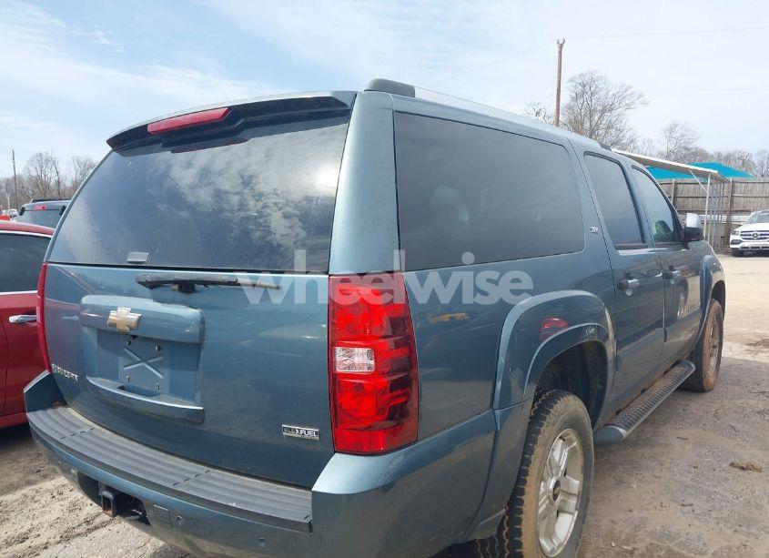 Photo 4 of 2008 Chevrolet Suburban 1500 LT (VIN 3GNFK16318G208155)