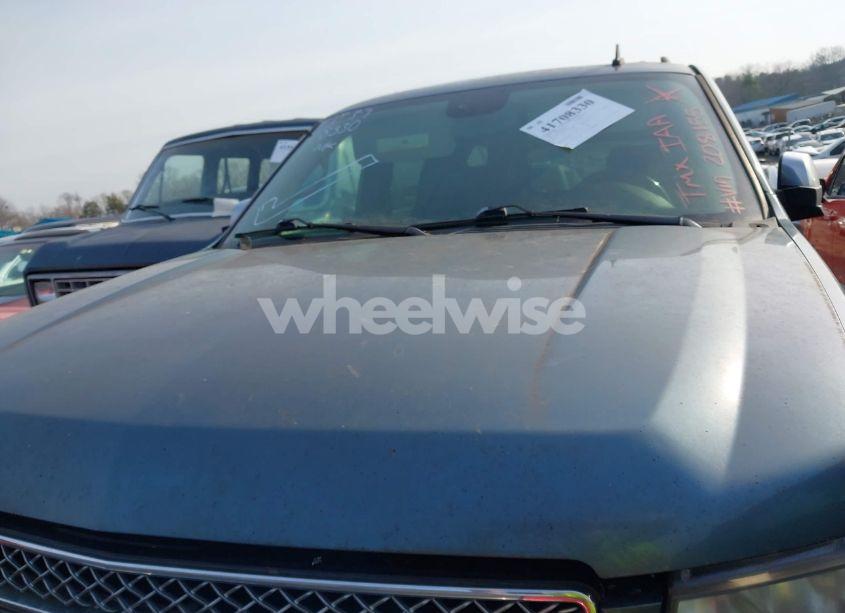 Photo 6 of 2008 Chevrolet Suburban 1500 LT (VIN 3GNFK16318G208155)