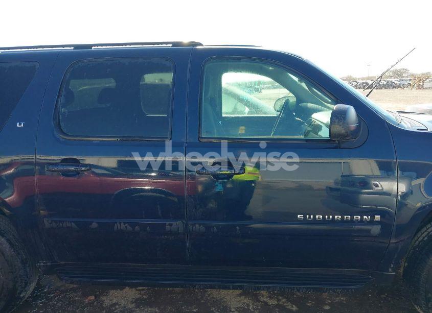 Photo 13 of 2008 Chevrolet Suburban 1500 LT (VIN 3GNFK16318G263172)