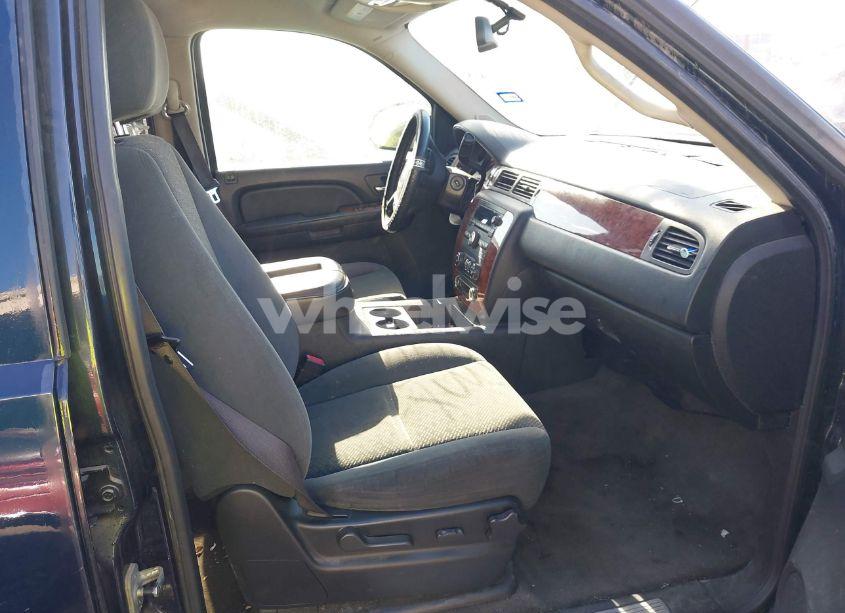 Photo 5 of 2008 Chevrolet Suburban 1500 LT (VIN 3GNFK16318G263172)