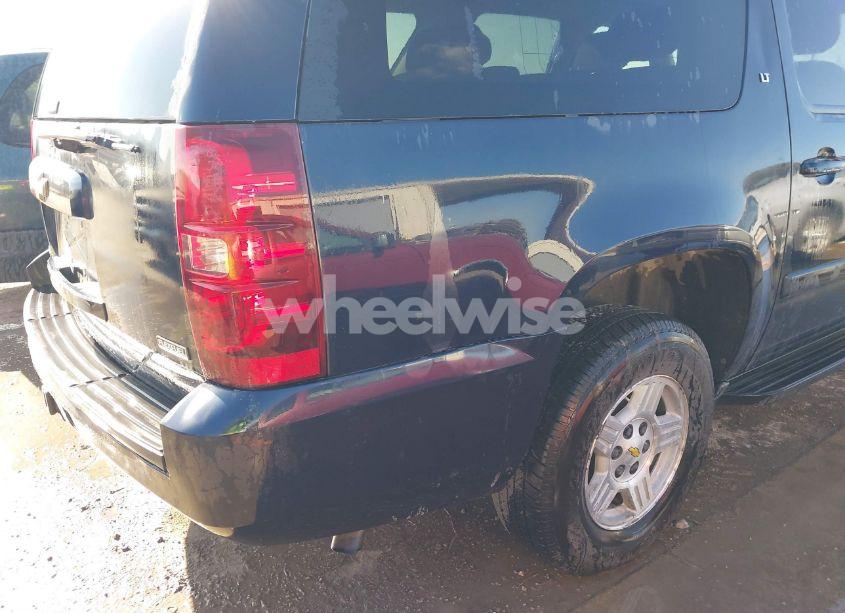 Photo 6 of 2008 Chevrolet Suburban 1500 LT (VIN 3GNFK16318G263172)