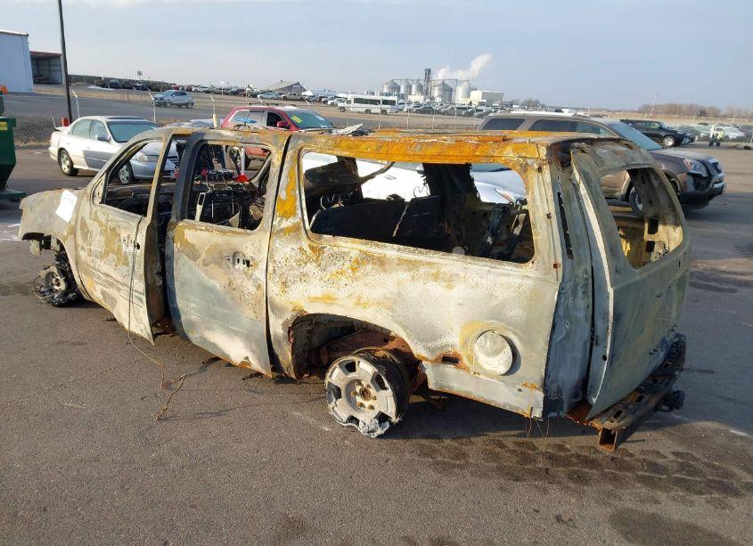 Photo 3 of 2007 Chevrolet Suburban 1500 LT (VIN 3GNFK16327G200662)