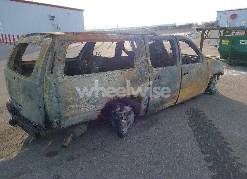 Photo 4 of 2007 Chevrolet Suburban 1500 LT (VIN 3GNFK16327G200662)