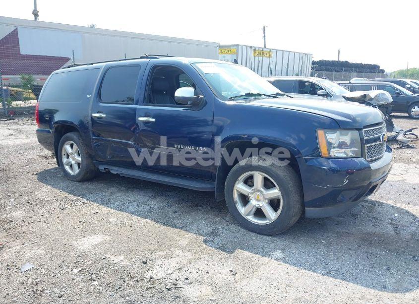 2008 Chevrolet Suburban 1500 LTZ (VIN 3GNFK16328G135717) main photo