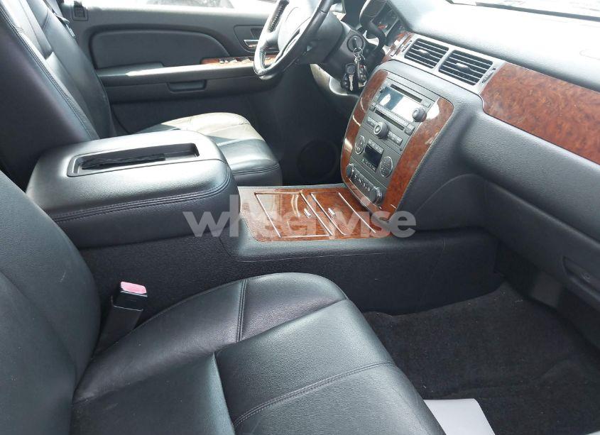 Photo 5 of 2008 Chevrolet Suburban 1500 LTZ (VIN 3GNFK16328G135717)