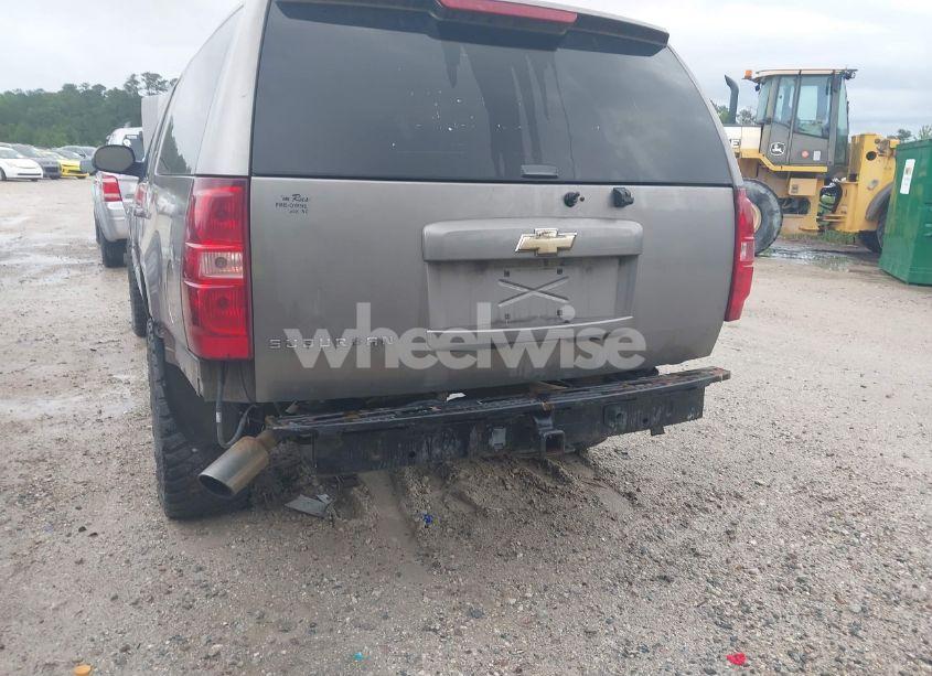 Photo 6 of 2007 Chevrolet Suburban 1500 LT (VIN 3GNFK16337G117869)