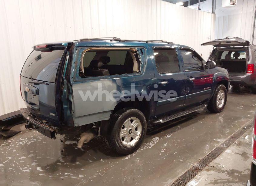 Photo 4 of 2007 Chevrolet Suburban 1500 LT (VIN 3GNFK16337G265066)