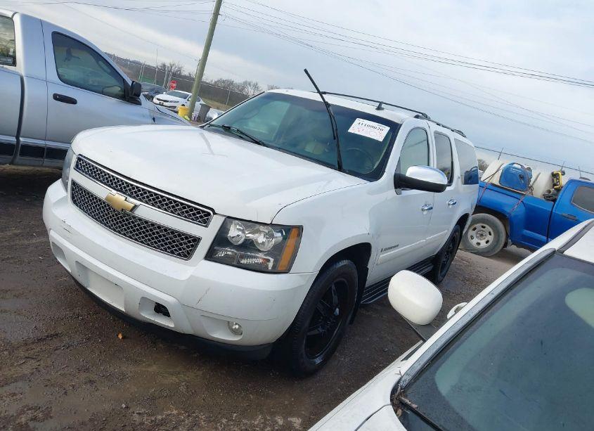 Photo 2 of 2007 Chevrolet Suburban 1500 LTZ (VIN 3GNFK16337G298679)