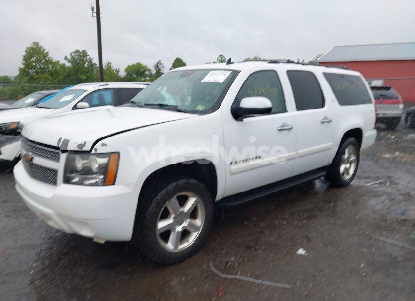 Photo 2 of 2008 Chevrolet Suburban 1500 LTZ (VIN 3GNFK16338G185462)