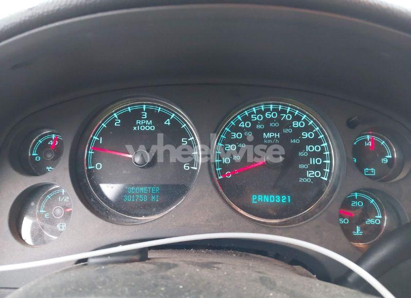 Photo 7 of 2008 Chevrolet Suburban 1500 LTZ (VIN 3GNFK16338G185462)