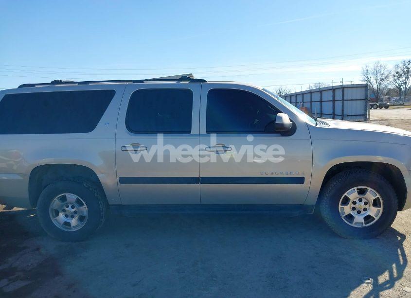 Photo 13 of 2007 Chevrolet Suburban 1500 LT (VIN 3GNFK16347G119114)