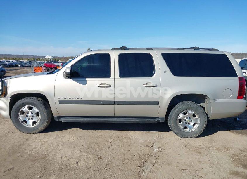 Photo 14 of 2007 Chevrolet Suburban 1500 LT (VIN 3GNFK16347G119114)