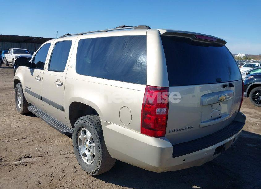 Photo 3 of 2007 Chevrolet Suburban 1500 LT (VIN 3GNFK16347G119114)