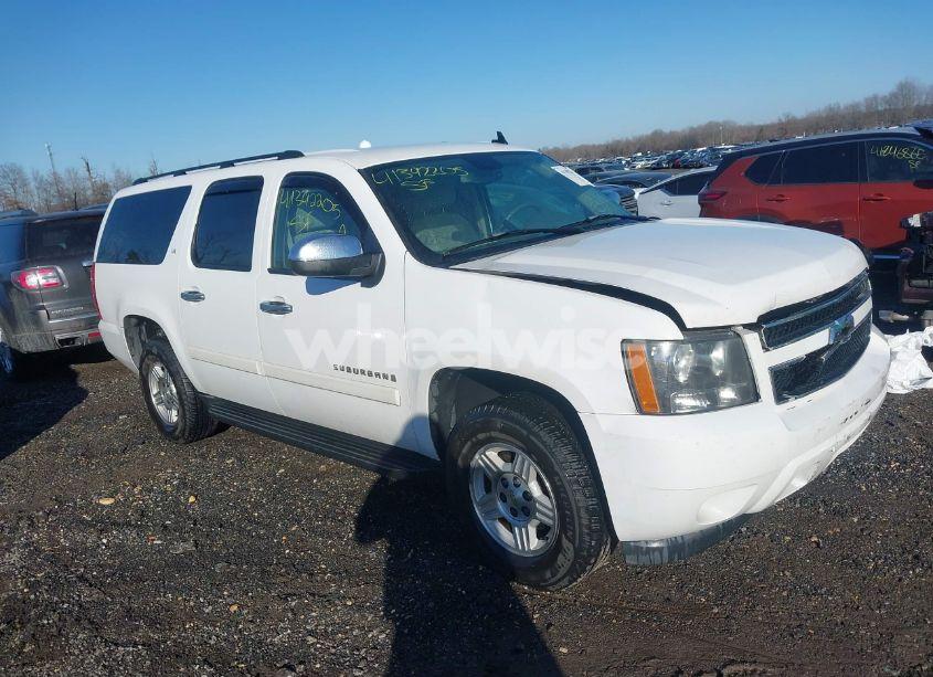 2007 Chevrolet Suburban 1500 LS (VIN 3GNFK16347G200999) main photo