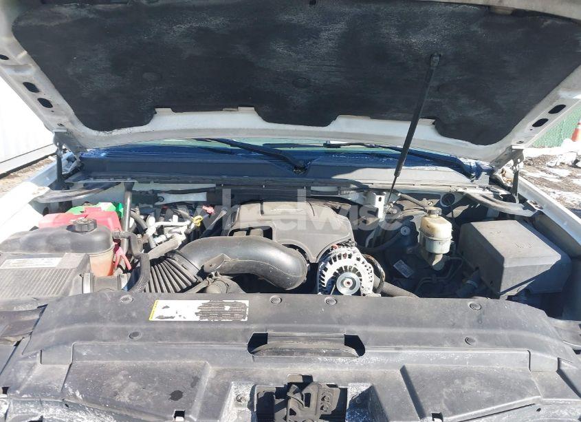 Photo 10 of 2007 Chevrolet Suburban 1500 LS (VIN 3GNFK16347G200999)