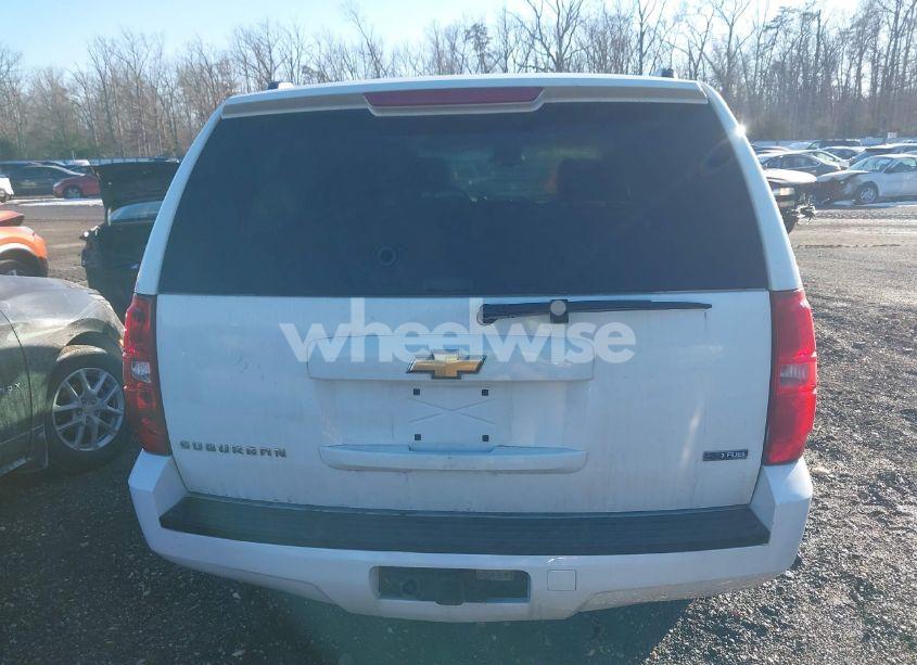 Photo 16 of 2007 Chevrolet Suburban 1500 LS (VIN 3GNFK16347G200999)